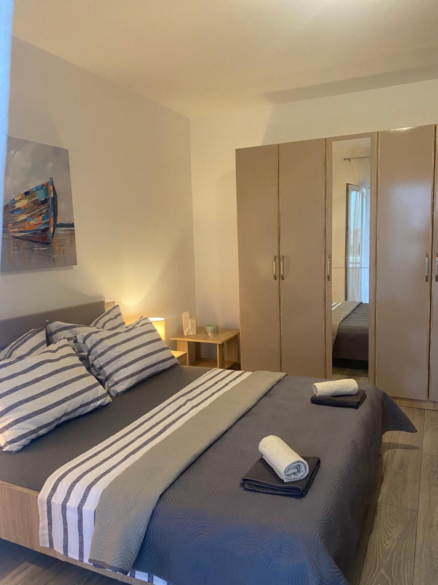 Apartment Ivana Gradac (Split-Dalmatia)